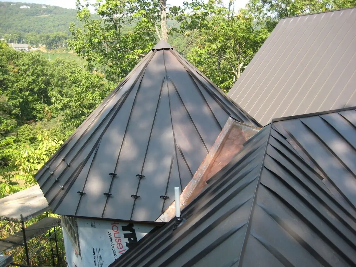 Professional Roof Tarp Installation by Craftsman Roofing in Knoxville